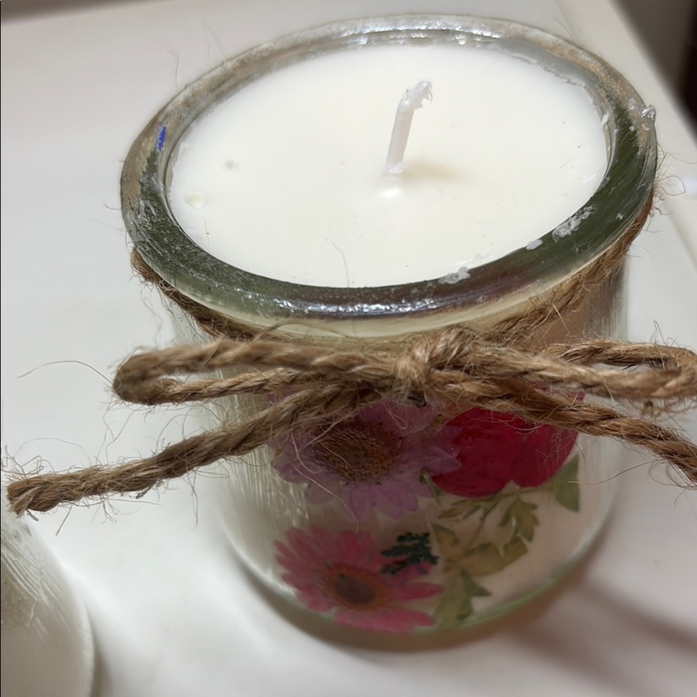 Rustic Glass Jar Candles with Floral Design - Picture 5 of 6
